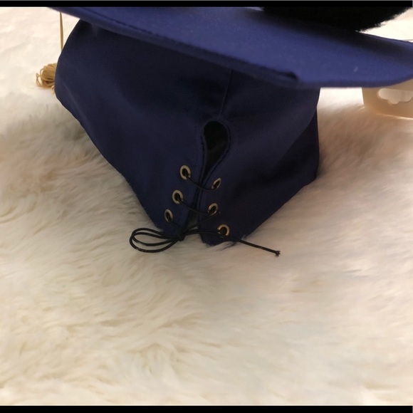 NWT Disney Parks Class of 2018 Mickey Cap - Picture 2 of 8